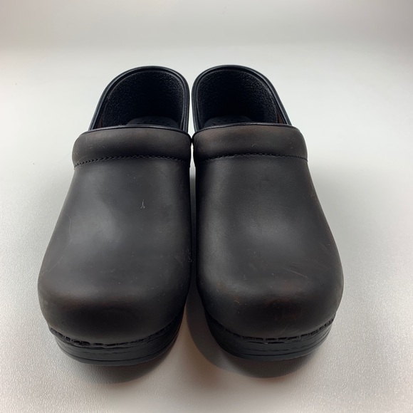 🎉SOLD🎉Dansko Size 38 Leather Black Brown Clogs - Picture 8 of 8